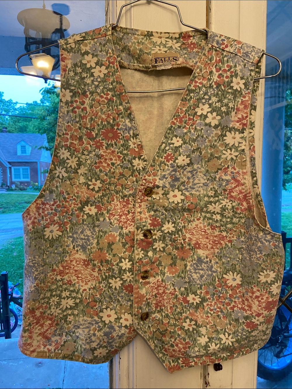 90s True Vintage Floral Denim Button Front Vest in Pinks, Greens and Neutrals. M